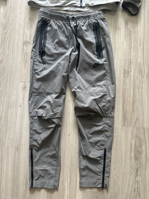 Nike Tech екип чисто нов