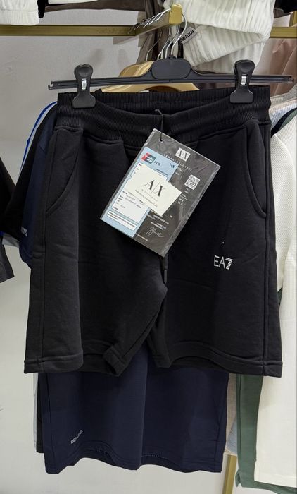 Шорты Nike и EA7