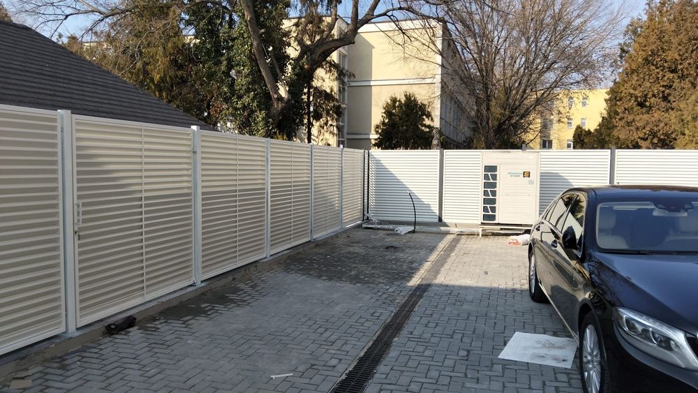 Porti ,garduri,lacre jaluzea , tabla decupata porți fier forjat, lacre