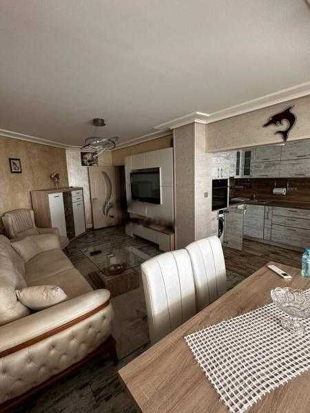 Дава се под наем Двустаен апартамент в Бургас, Лазур - 65 кв.м за 637.5 € - Снимка #3
