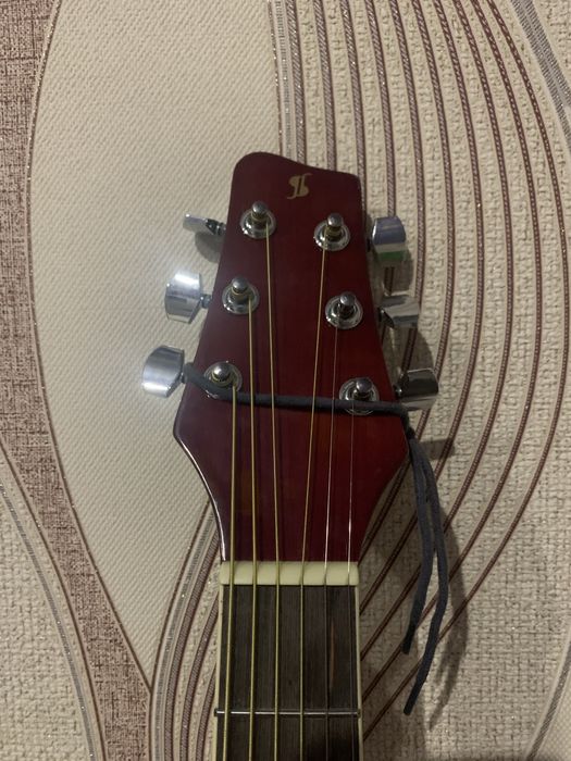 Гитара аккустическая новая