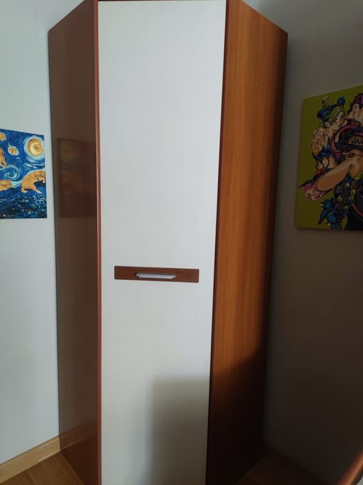 Продам угловой шкаф, срочно