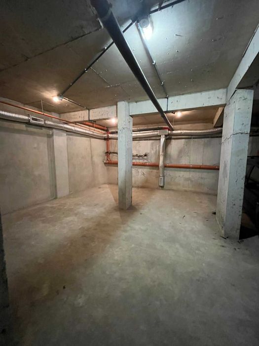 Дава се под наем Гараж / Паркомясто в Варна, Лятно кино Тракия - 36 кв.м за 127.5 € - Снимка #1