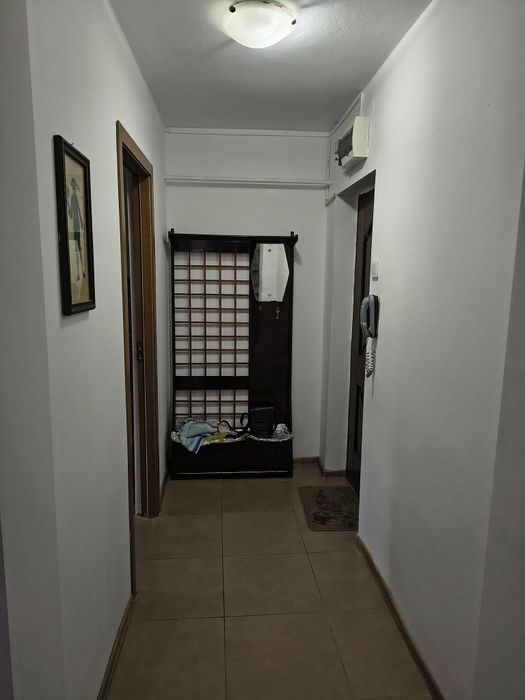 Apartament 3 camere de închiriat