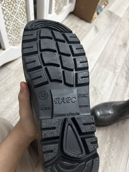 Резиновые ботинки
