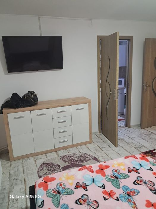 Inchiriez Garsoniera