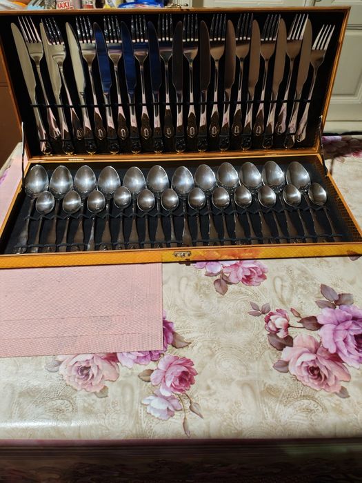 Set tacâmuri inox  12 persoane