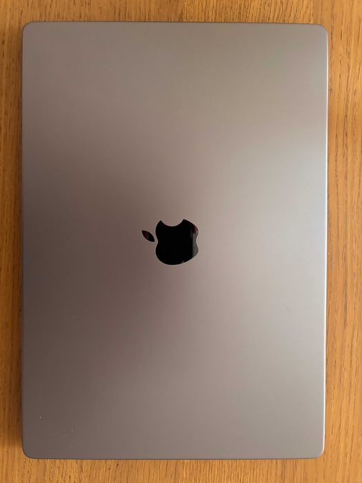 Macbook Pro M1 16inch 32gb ram 1tb ssd