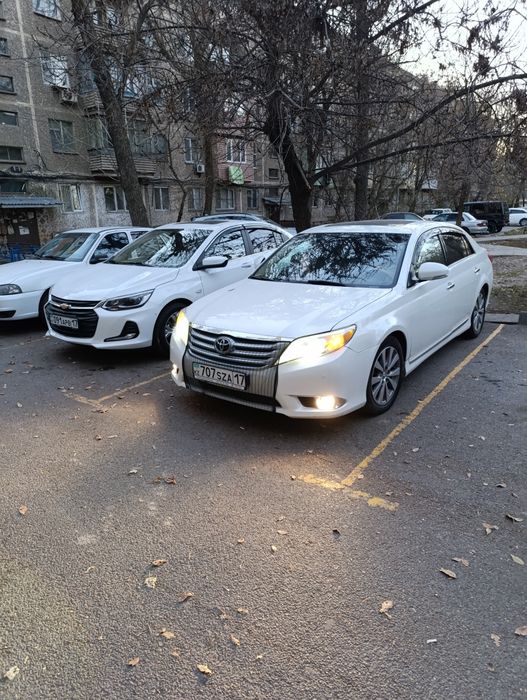 Продам автомобиль TOYOTA AVALON
