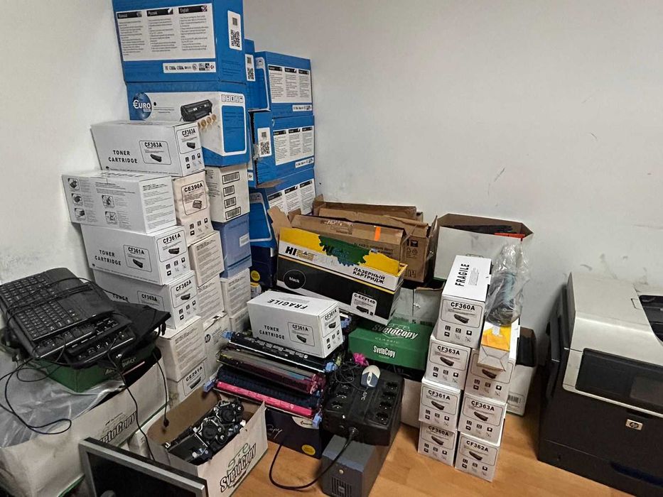 Срочно продам сервис центр. Есть принтера рабочие и на запчасть.