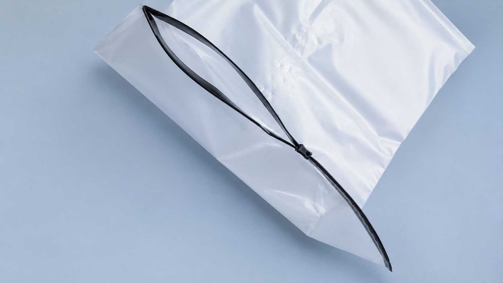 Yuguruvchi qulflikli zip paket 30×40 sm, mat, 140 mikron
