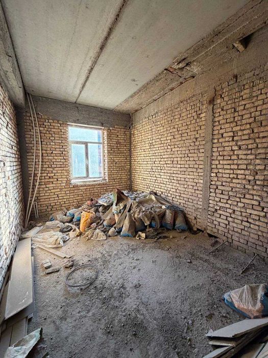 Новостройка , 6/6/7, 273м2 коробка кафе Bon, метро Ойбек !!