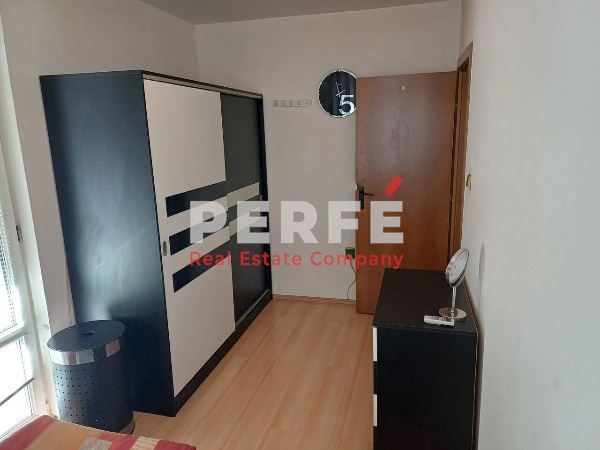 Продава се Тристаен апартамент в Бургас, Възраждане - 72 кв.м за 2175 €/кв.м - Снимка #8