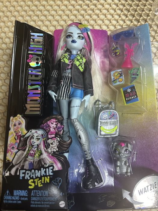 Продам куклу монстр хай!!!