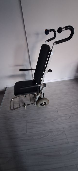 AAT C-MAX 140 scaun urca treptele