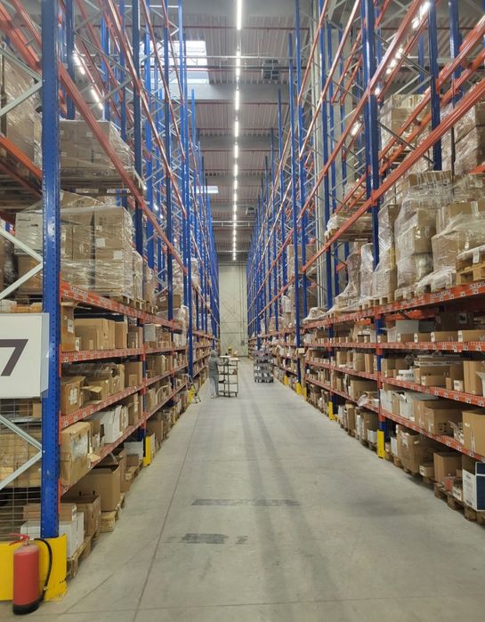 Rafturi metalice industriale reglabile