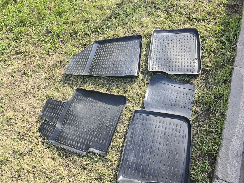 Полики на камри 40-45