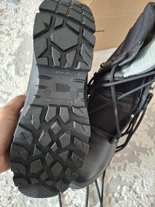 Берцы военный новый летний 42 размер,зимний 44 размео