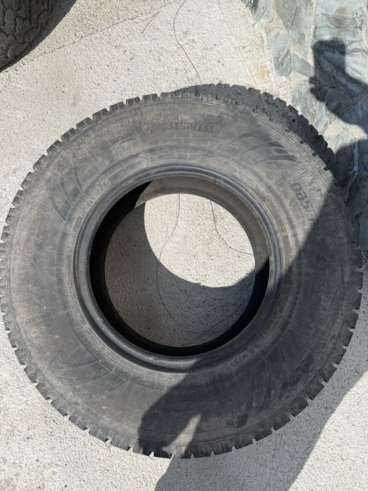 Продам шины зимние тойо