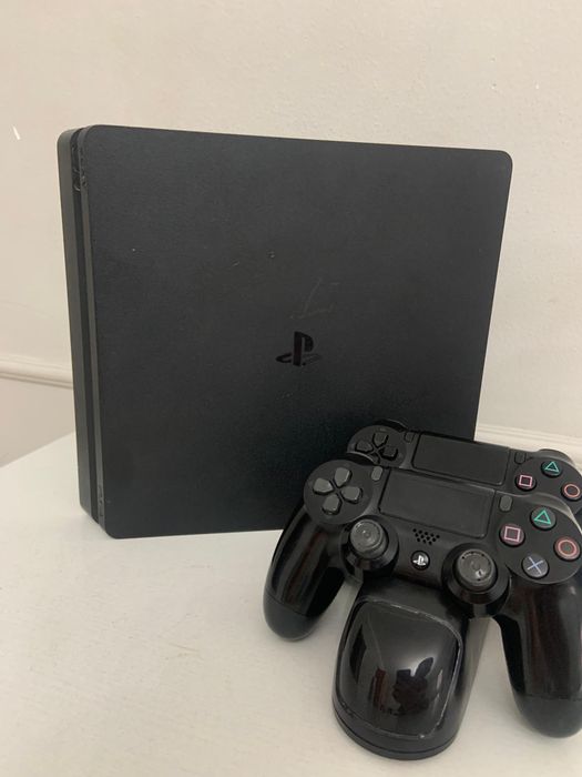 продается PS 4 в лучшим состоянии