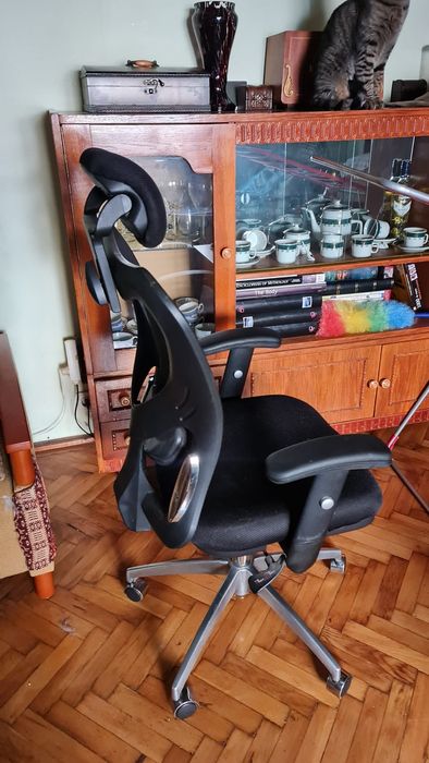Scaun calculator ergonomic model Diablo. Pret 700 lei