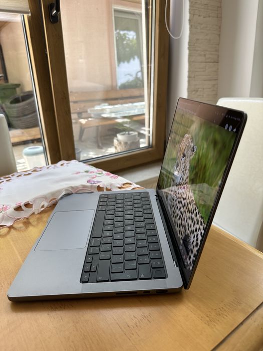 Apple MacBook Pro 14" 2021 M1 PRO 16RAM 1TB SSD