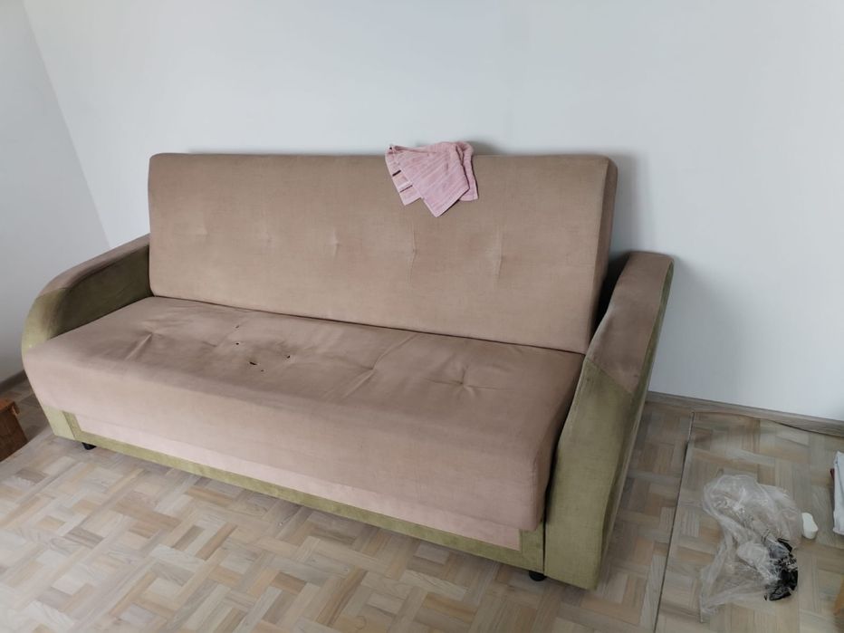 Продам диван ……..