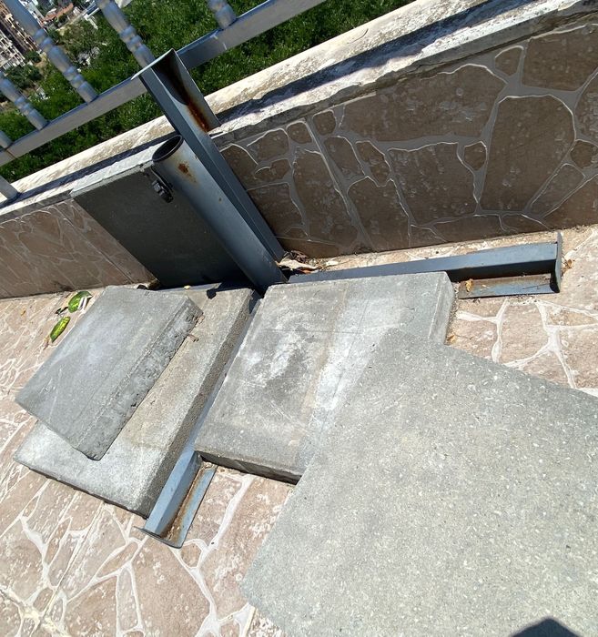 Продавам чадър, диаметър 3м
