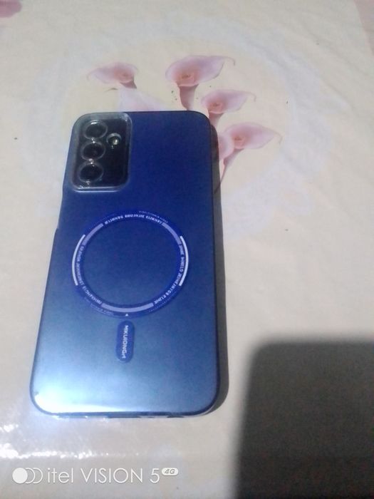 Salom Samsung A24 Sotiladi pomyat 6.128gb qotmidi zaryat totshi chotki