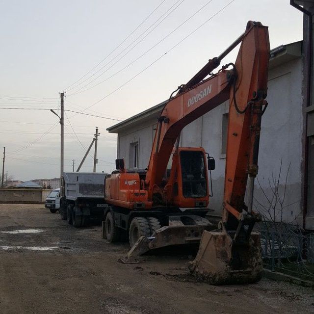 Ekskavator xizmatlar gidromolit bor