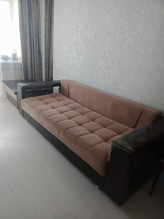 Продам диван и пуф -стол