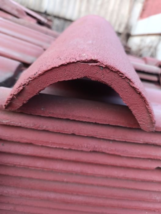 Vând țiglă din beton coame italiană folosită vopsită  rezistentă
