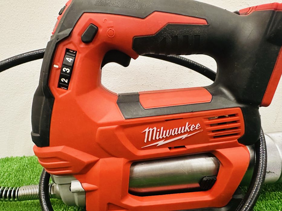 Decalemitru Milwaukee M18 GG