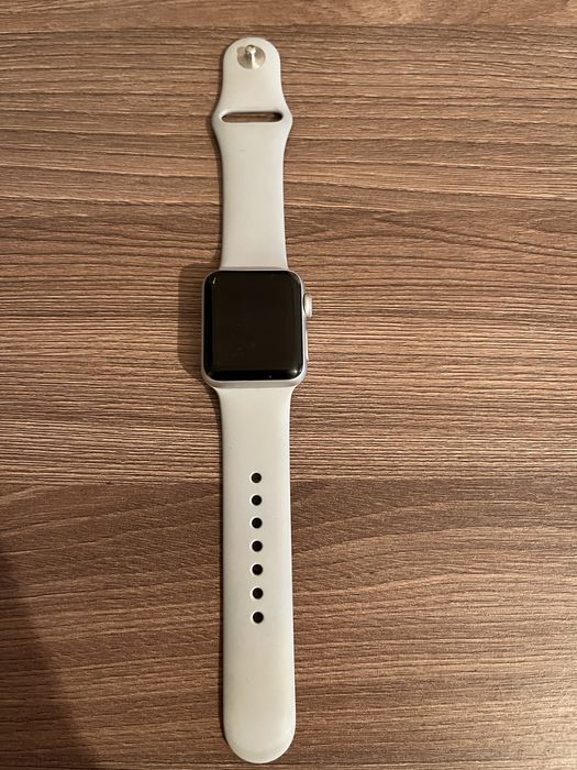 Айфон 13 а также Apple Watch 3-38 мм