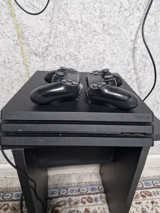 Sony Playstation 4 pro 1tb