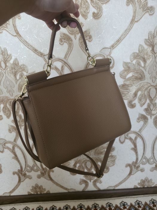 Dolce Gabbana таза усталган