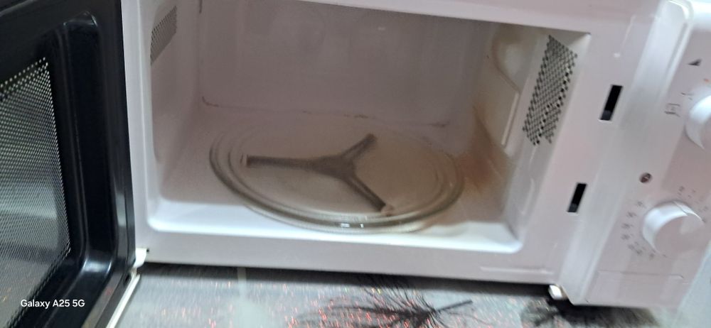 Cuptor microunde Daewoo