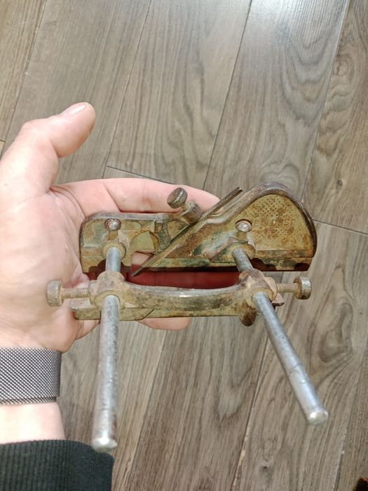 Продам лобзик и рубанок совецкий для вскрытия паза