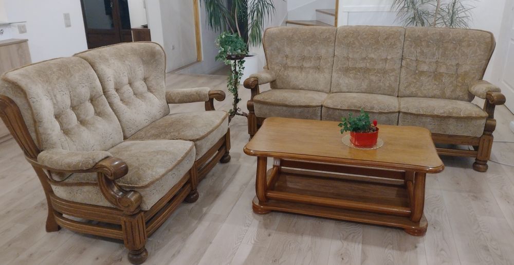 Canapea2 și 3locuri și măsuță cafea