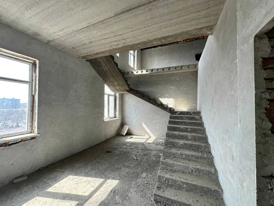 Продаётся двухуровневая квартира 288 м² в новостройке - Фергана