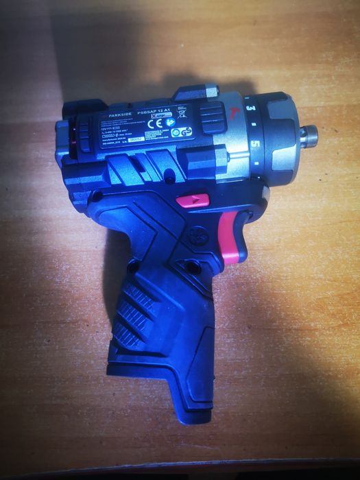 Corp parkside cu ciocan