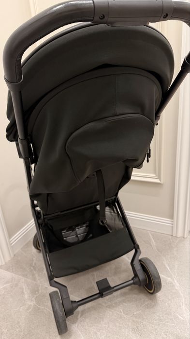 Продам коляску anex air-x2