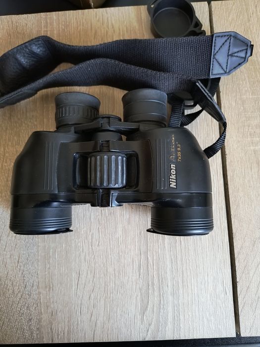 Binoclu Nikon 7x35 cf