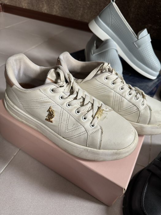 Продам белые кроссовки USP Polo