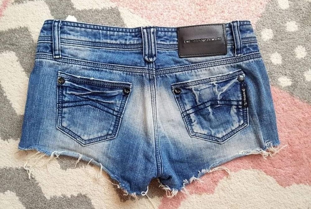 Blugi scurți Armani Jeans S