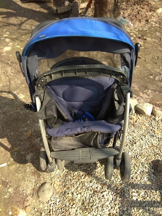 Продам коляску Чикко