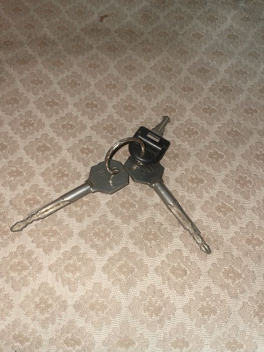 Металлический шкаф (сейф)