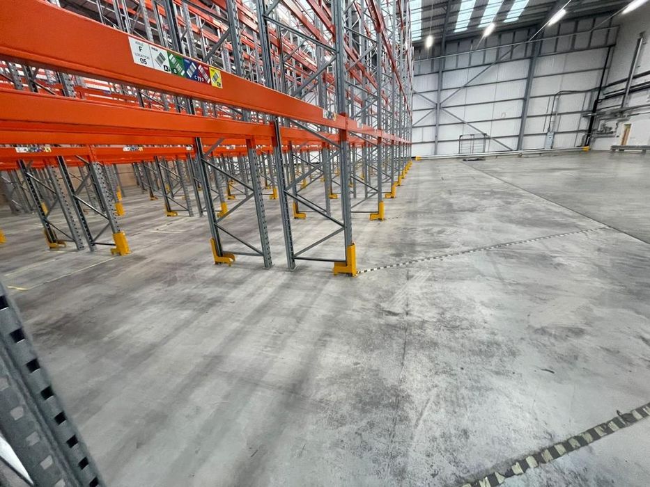 Rafturi metalice pentru depozitare europaleti