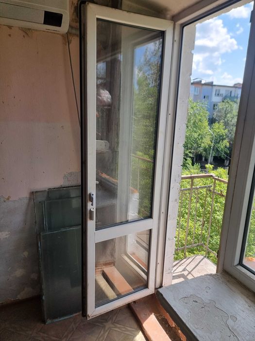Балконный блок с дверью