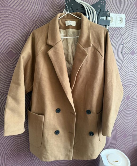 Продам верхнюю одежду